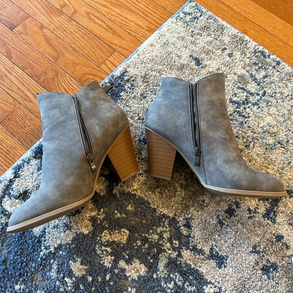 Journey Collection Gray Booties - Picture 1 of 5